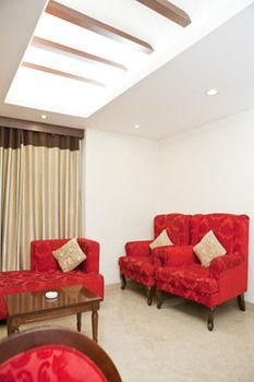 Oyo Premium Pitampura Hotel New Delhi Exterior foto